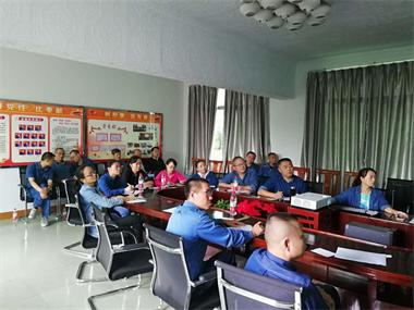 立博体育股份公司包装车间开展“班组长创新经验交流”活动