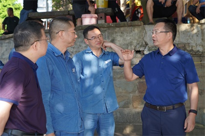 立博体育集团公司党委书记谭光军一行来我公司督查防洪防汛工作