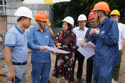 纳溪区委书记徐利到立博体育污水提标改造项目现场办公