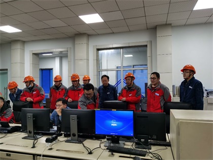 立博体育股份公司领导节后第一天深入基层慰问公司员工