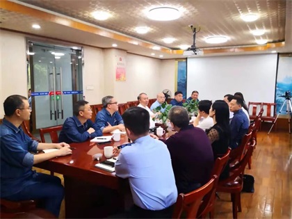 纳溪区人大选举委员会到立博体育指导选举工作