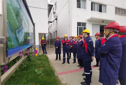 立博体育股份公司组团赴云天化进行考察学习