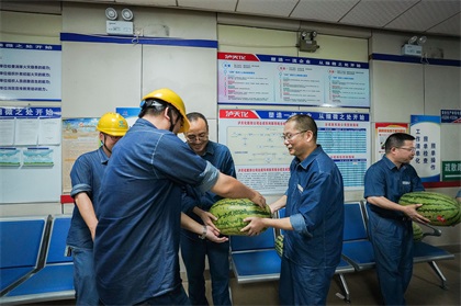 清甜西瓜，送给高温下的你们