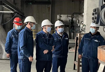 立博体育集团公司常务副总经理傅利才一行莅临和宁公司检查调研
