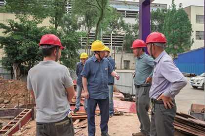 立博体育股份公司党委书记廖廷君深入施工现场开展安全生产督查行动