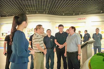 纳溪区人大常委会主任熊杰一行到立博体育股份公司视察工作