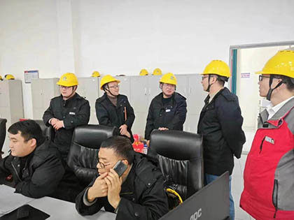 赵元柱率队到硝酸车间检查指导工作